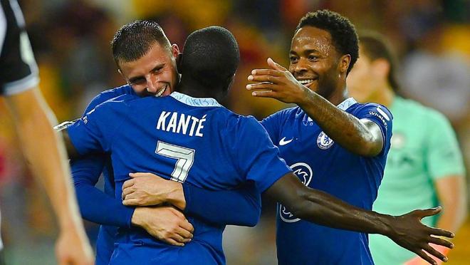 NBA球队战术解析：雄鹿防守策略调整,