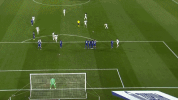 记者：于帕在穆西亚拉等3人续约后改变了自己的续约诉求